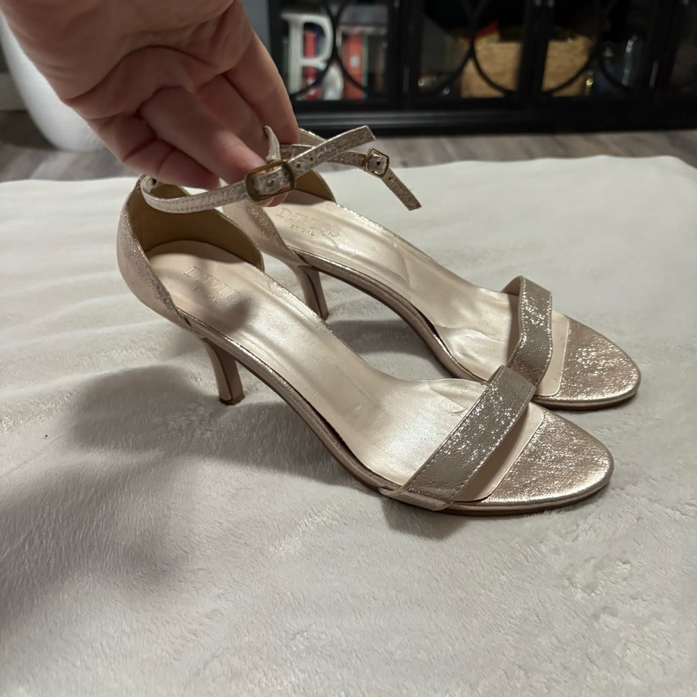 David's Bridal Nayomi strappy rose gold heel 9M